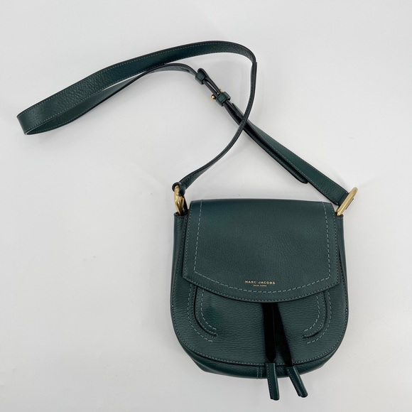 Marc Jacobs Handbags - Marc Jacobs New York green small crossbody purse